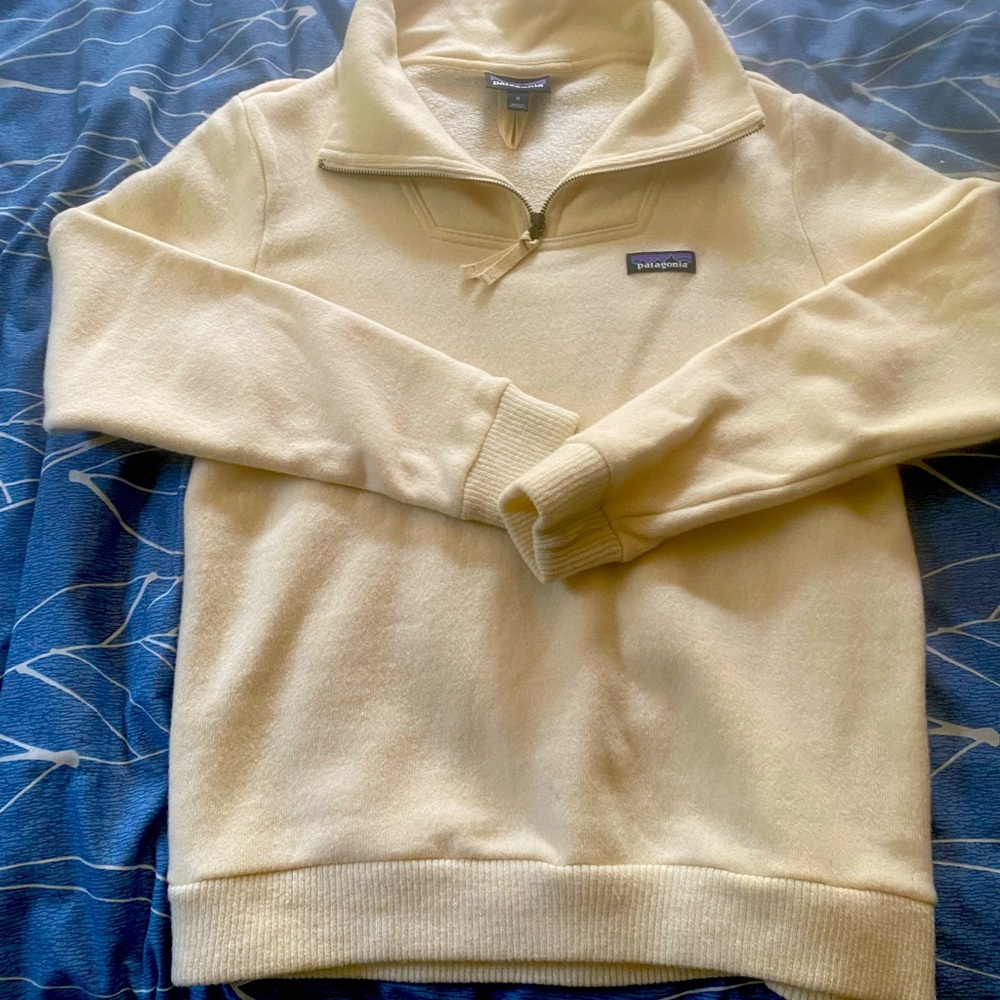 Patagonia zip up sweater